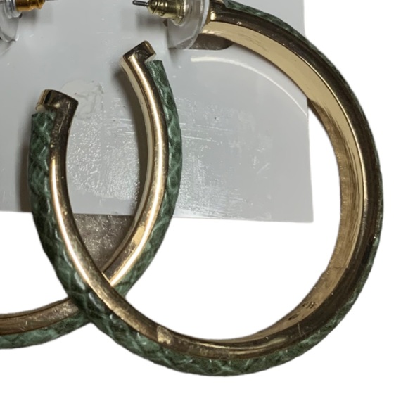 Nine West Womens Green Snake Skin Patterned Kylie Big Hoop Earrings Wife Gift - Picture 3 of 6